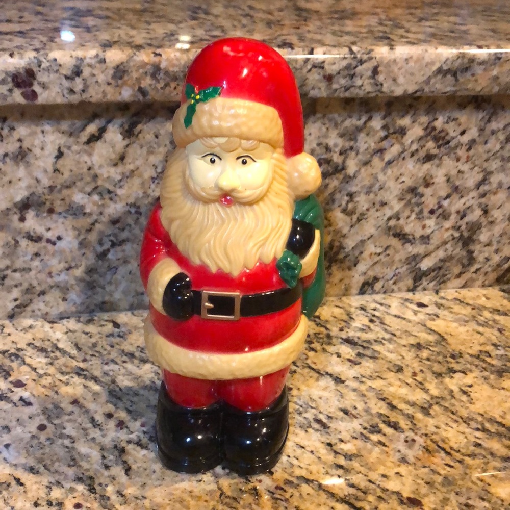 Vintage Plastic Blow Mold Santa (JSNY)